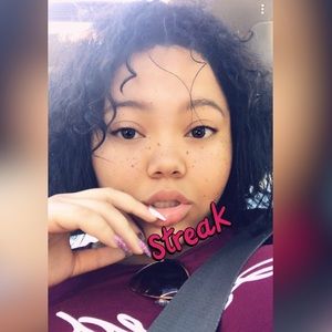 Meet your Posher, Johnnae